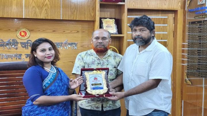 মানবিক ইউএনও মোছাঃ রনী খাতুনকে শ্যামনগর উপজেলা প্রেসক্লাবের বিদায় সংবর্ধনা